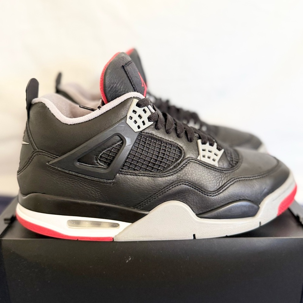 AUTHENTIC Jordan 4 Retro Bred Reimagined size 10.5 FV5029-006 2024 PRE-OWNED